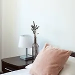 Spacious Tarsis In By Renters *