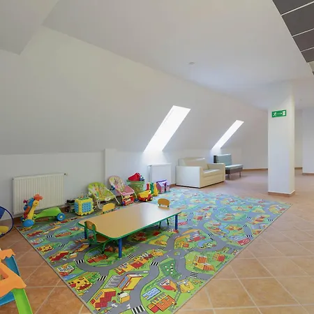 Lejlighed Spacious Tarsis In By Renters