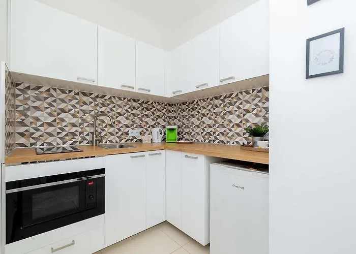 شقة Spacious Tarsis In By Renters